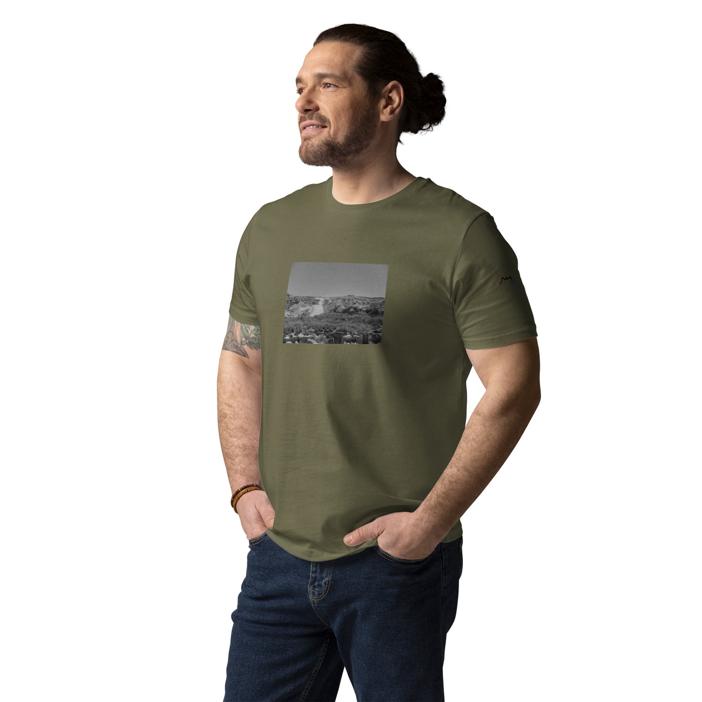 Vue de face du T-shirt 100% Coton Bio Bardenas B/W - coloris kaki foncé