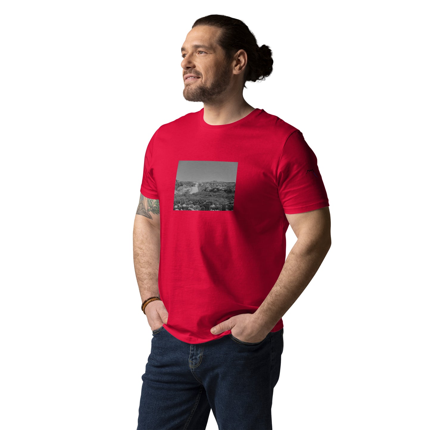 Vue de face du T-shirt 100% Coton Bio Bardenas B/W - coloris rouge