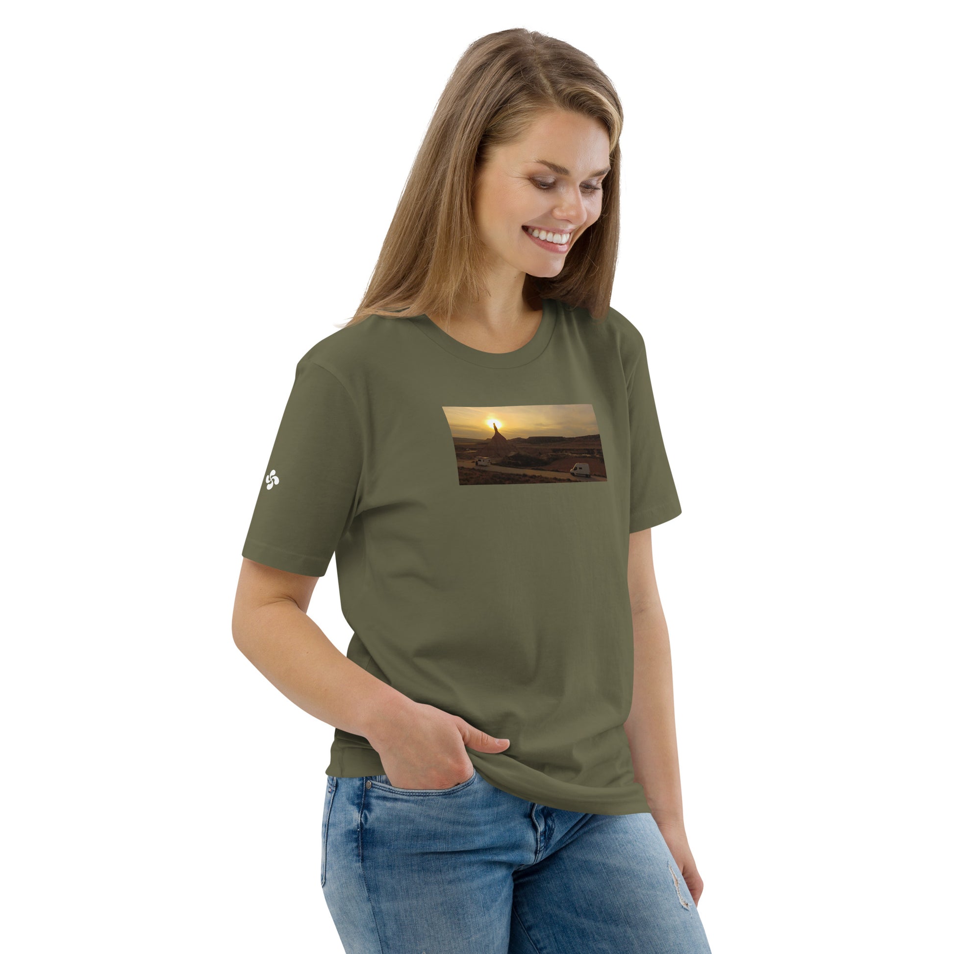 Vue de côté du t-shirt 100% coton biologique CDT Sunset - coloris kaki foncé