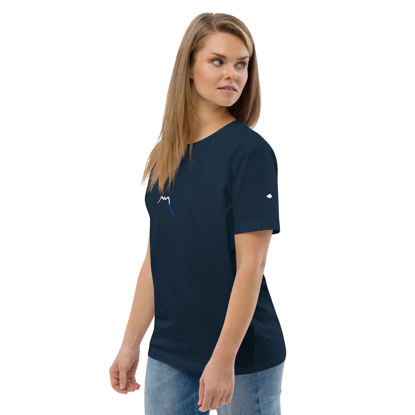 femme portant le t-shirt premium en coton bio hodeia coloris bleu marine