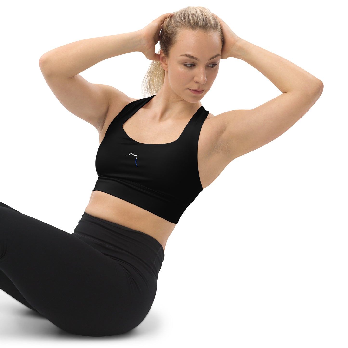 Vue de face de la brassière de sport recyclée Carlina - coloris noir