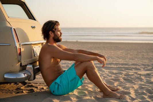 Vue de dos du maillot de surf Indar - coloris turquoise