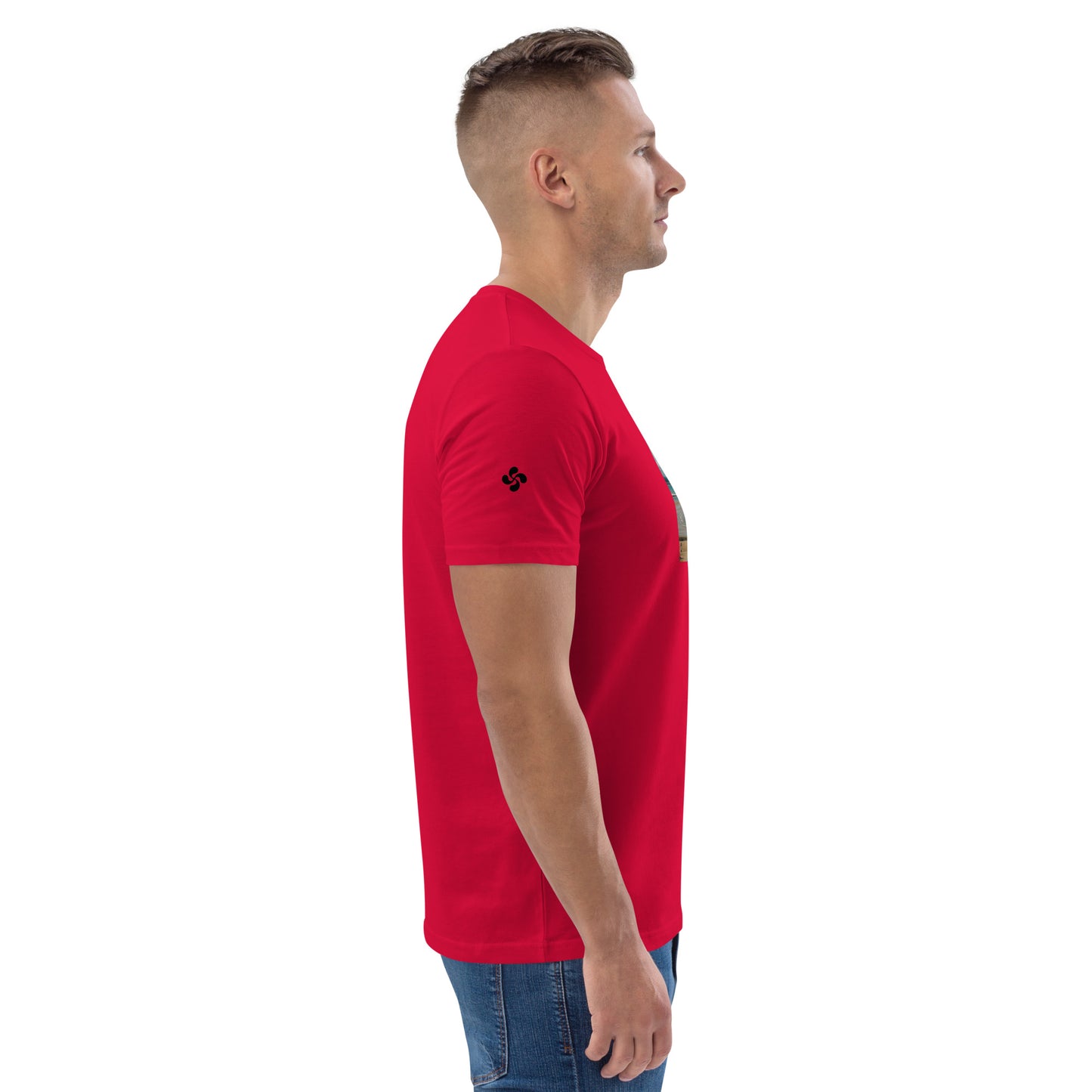 Vue de côté du T-shirt 100% Coton Bio Bidart Centre - coloris rouge