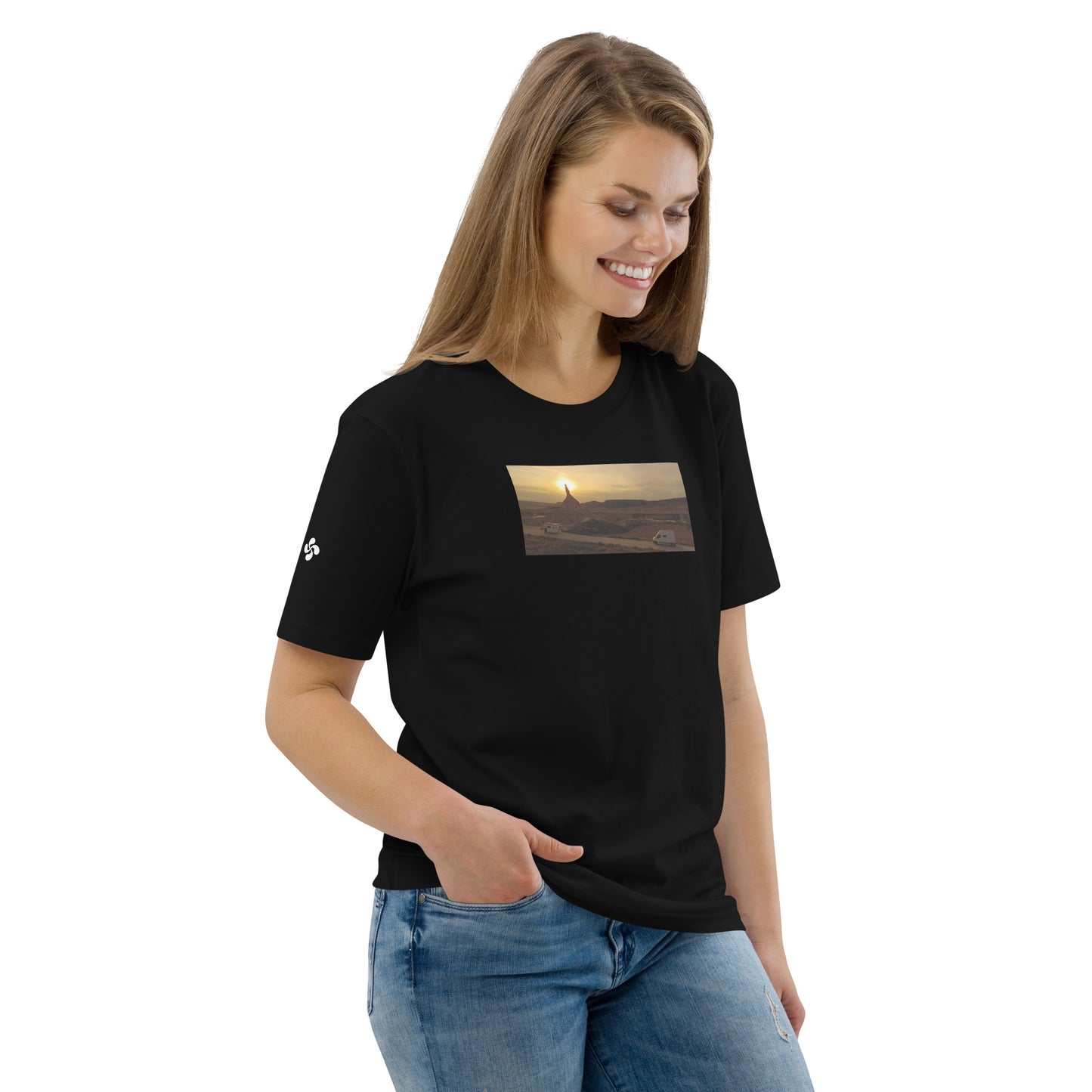 Vue de côté du t-shirt 100% coton biologique CDT Sunset - coloris noir