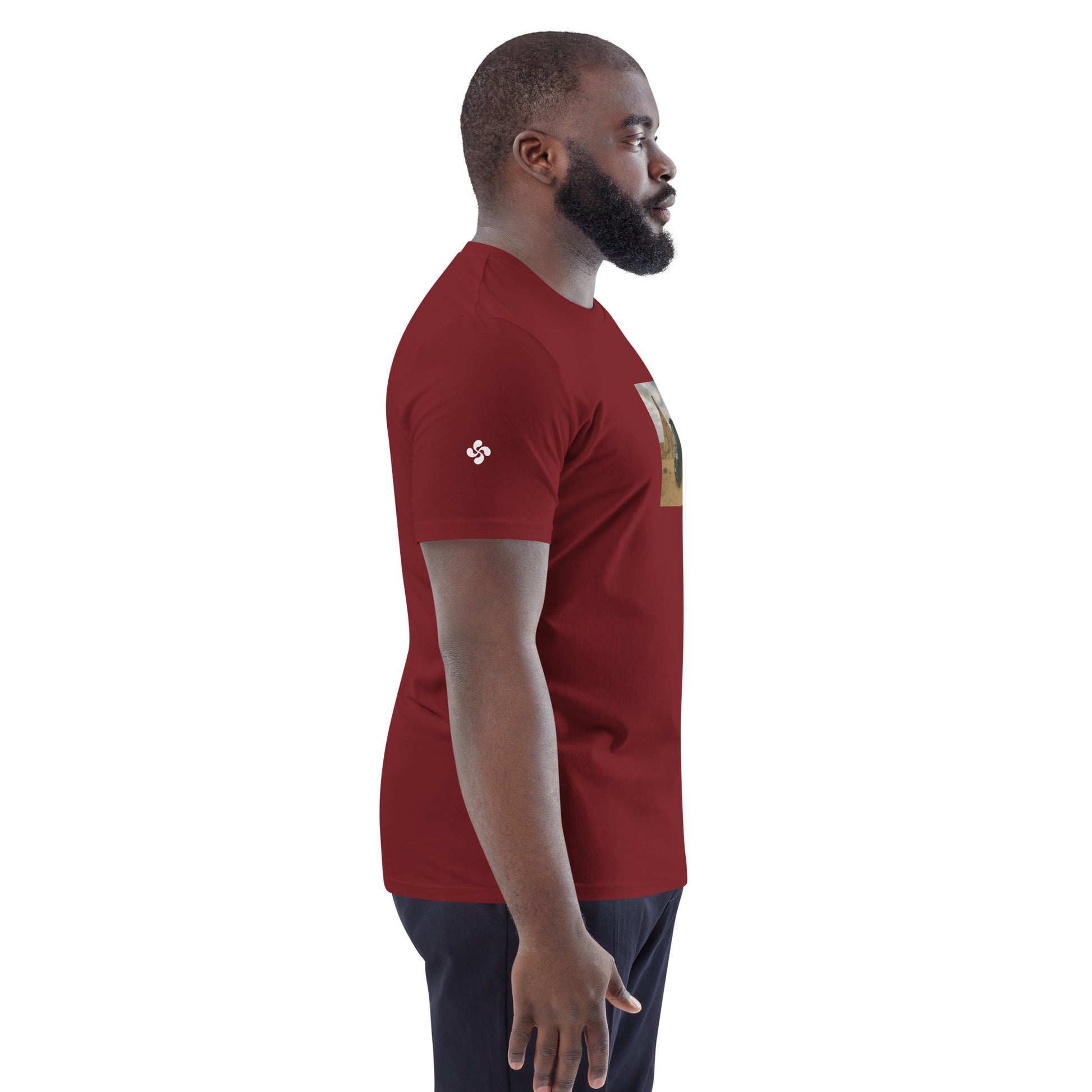 Vue de côté du t-shirt 100% coton biologique Van Bardenas - coloris bordeaux