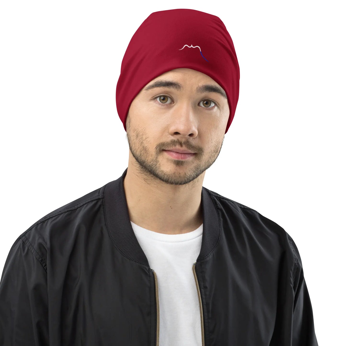 bonnet ttiki porté face coloris rouge foncé