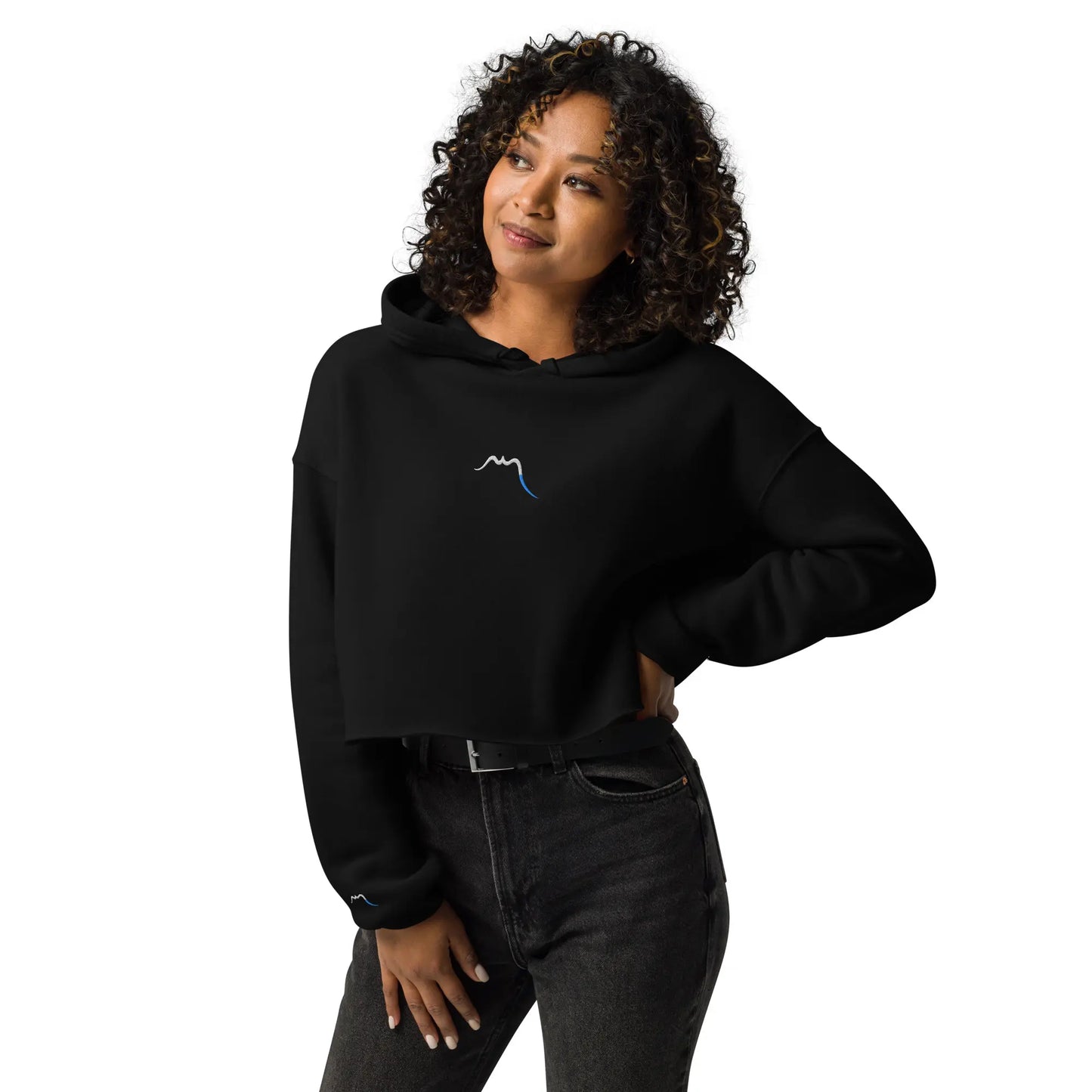crop-top hoodie brodé lesaka porté coloris noir