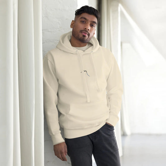 hoodie en coton bio negua porté face coloris beige clair
