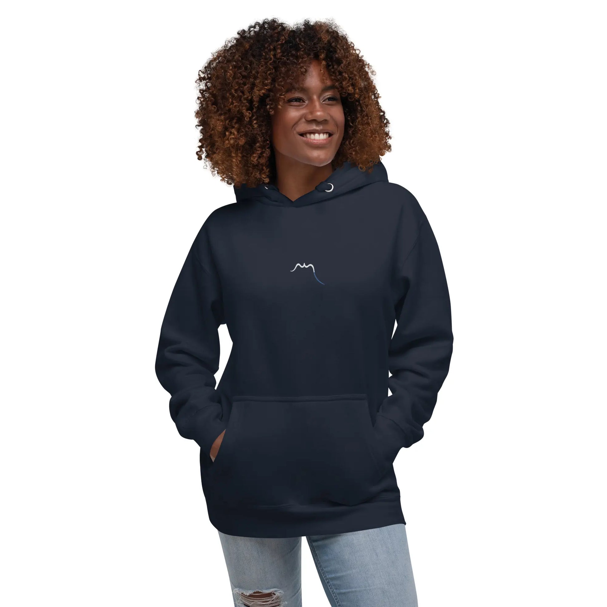 hoodie en coton bio negua porté face coloris bleu marine