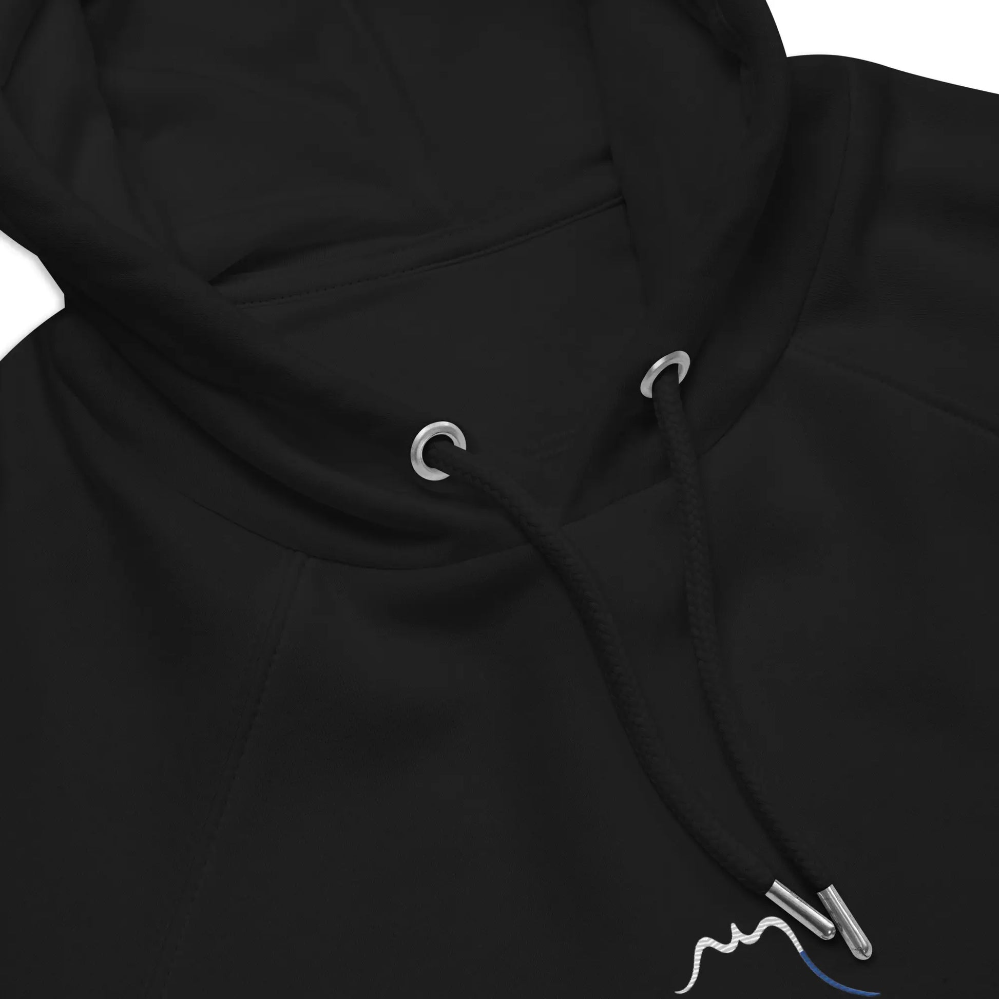 détail du col hoodie sweat à capuche femme homme en coton biologique hotza coloris noir