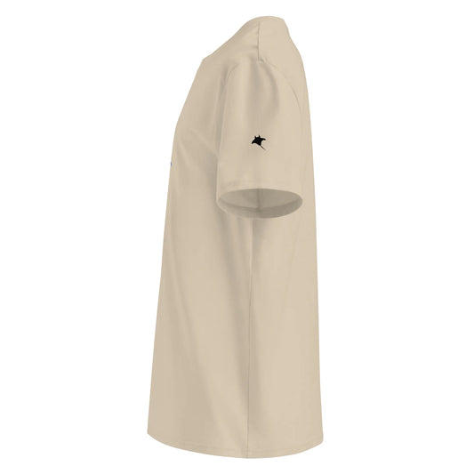 vue côté gauche sur le motif de raie manta sur la manche du t-shirt premium en coton bio manta coloris beige clair