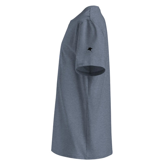 vue côté gauche sur le motif de raie manta sur la manche du t-shirt premium en coton bio manta coloris gris bleu